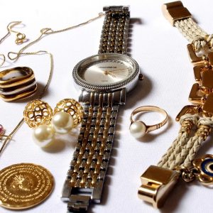 Compro oro: il valore dei gioielli e relativa valutazione
